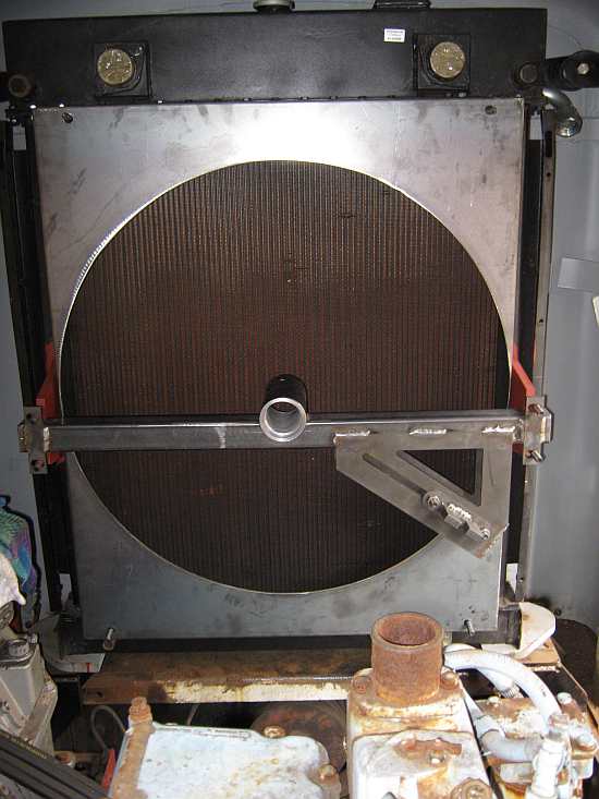 Fan cowl and fan drive assembly