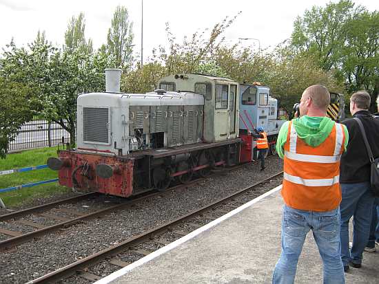 Yorkshire 0-6-0DE Arnold Machin towing D2128