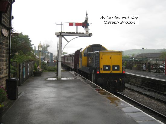 14901 and train at Darley, wet day