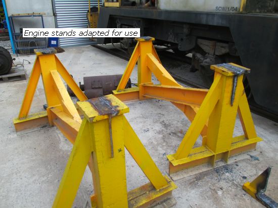 Engine stands