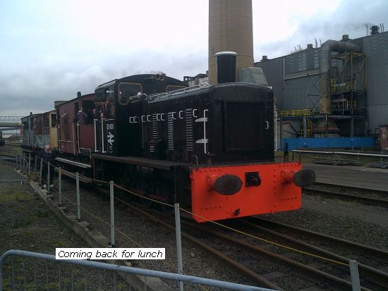 03 901 (D2128) returning for lunch 