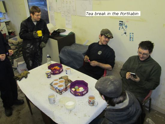 Tea break in the portacabin
