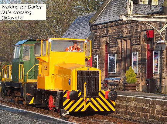 RS8 & ex-YEC loco waiting for Darley Dale crossing gates to open copyright David S