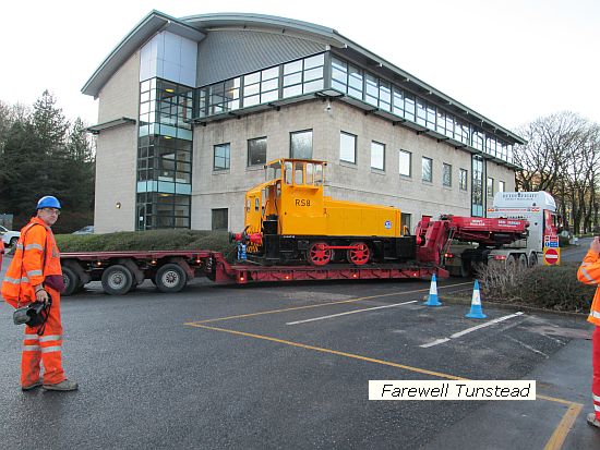 Truck/trailer loaded with RS8 leaving Tarmac Tunstead