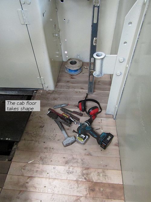 8456 HC floor