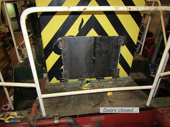 8891 EE doors 1