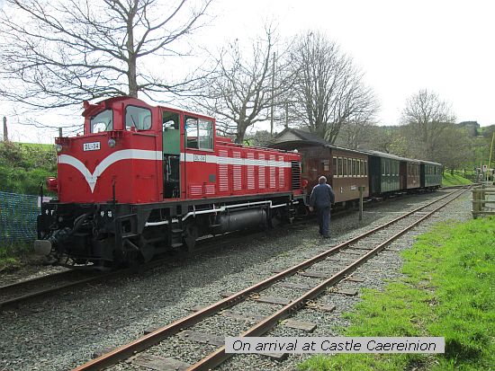 DL 34 test train 3 at Castle Caereinion