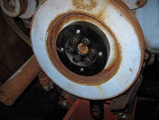 Front PTO adaptor fitted on the Cummins