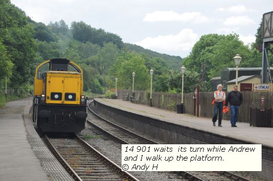 14 901 awaits its turn while Andrew and Pete walk up the platform (c) Andy H